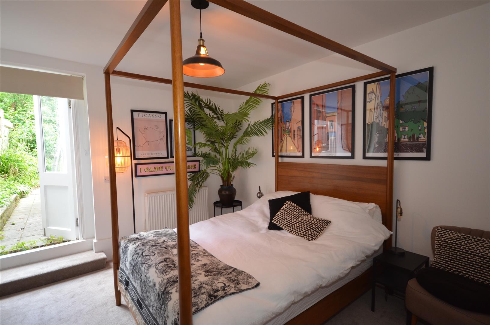Flat Muswell Hill Road in Greater London