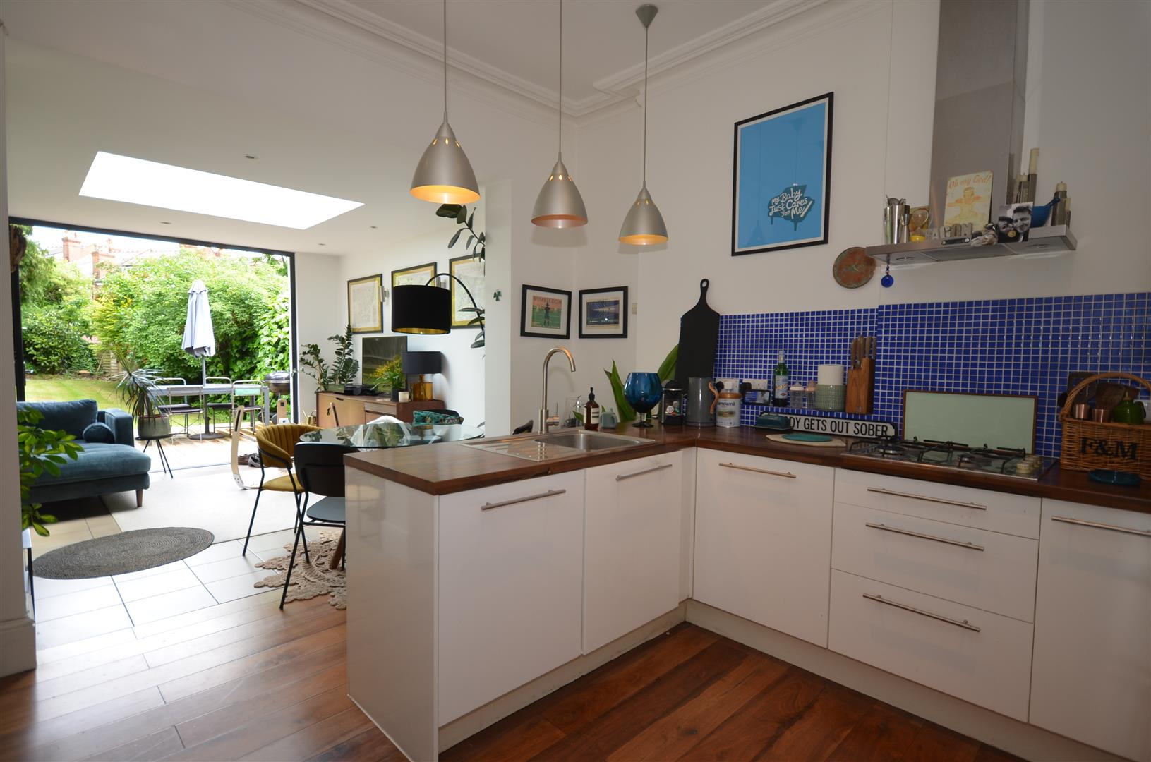 Flat Muswell Hill Road in Greater London