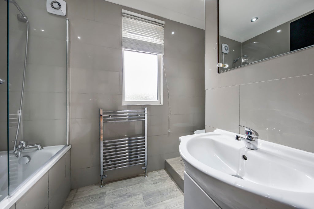 Flat Orchard Waye in Greater London