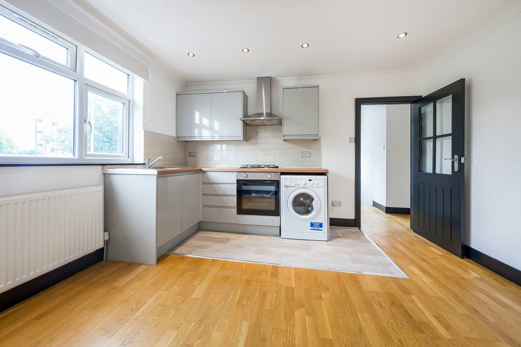 Flat Orchard Waye in Greater London