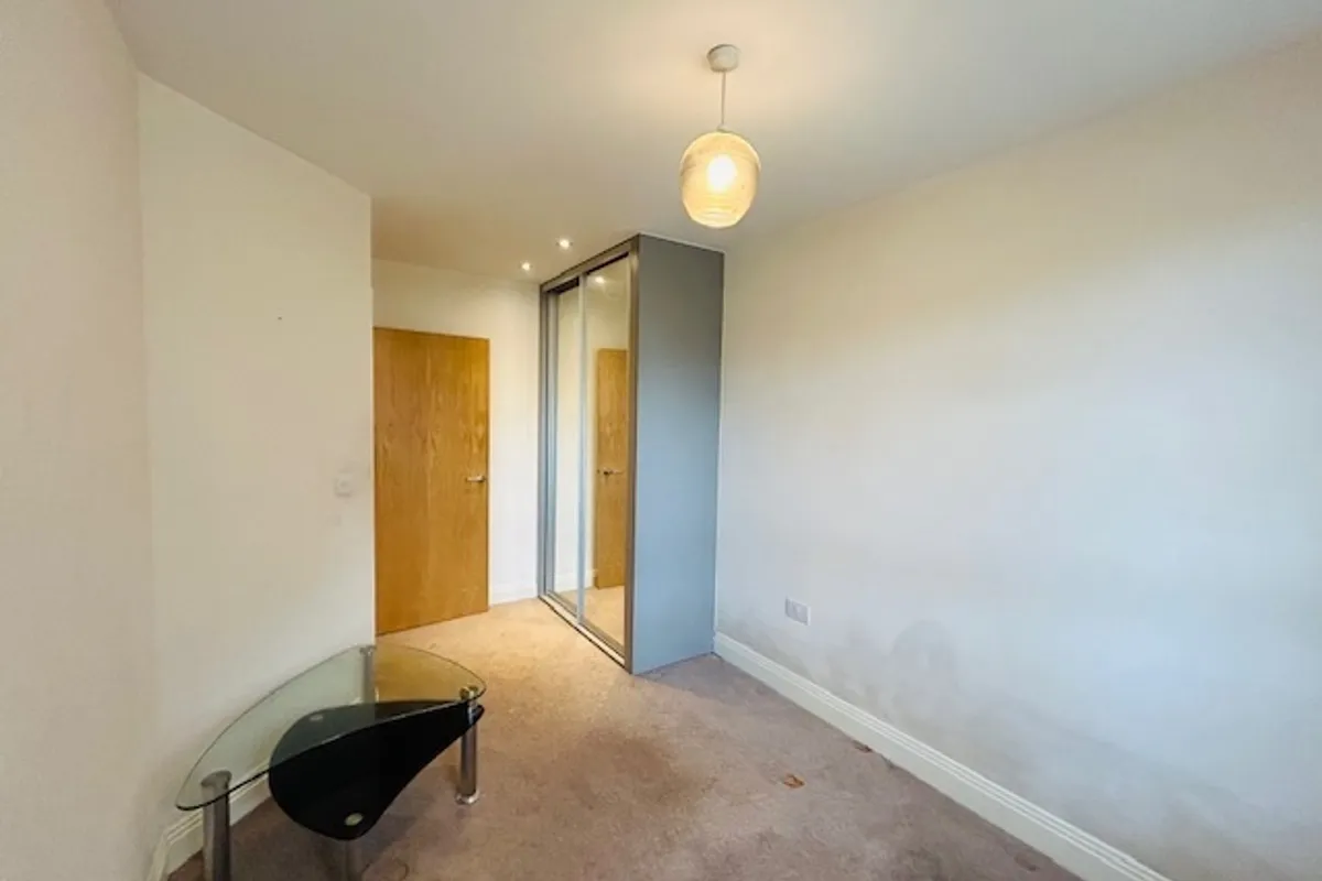 Flat Kingfisher Drive in Maidenhead