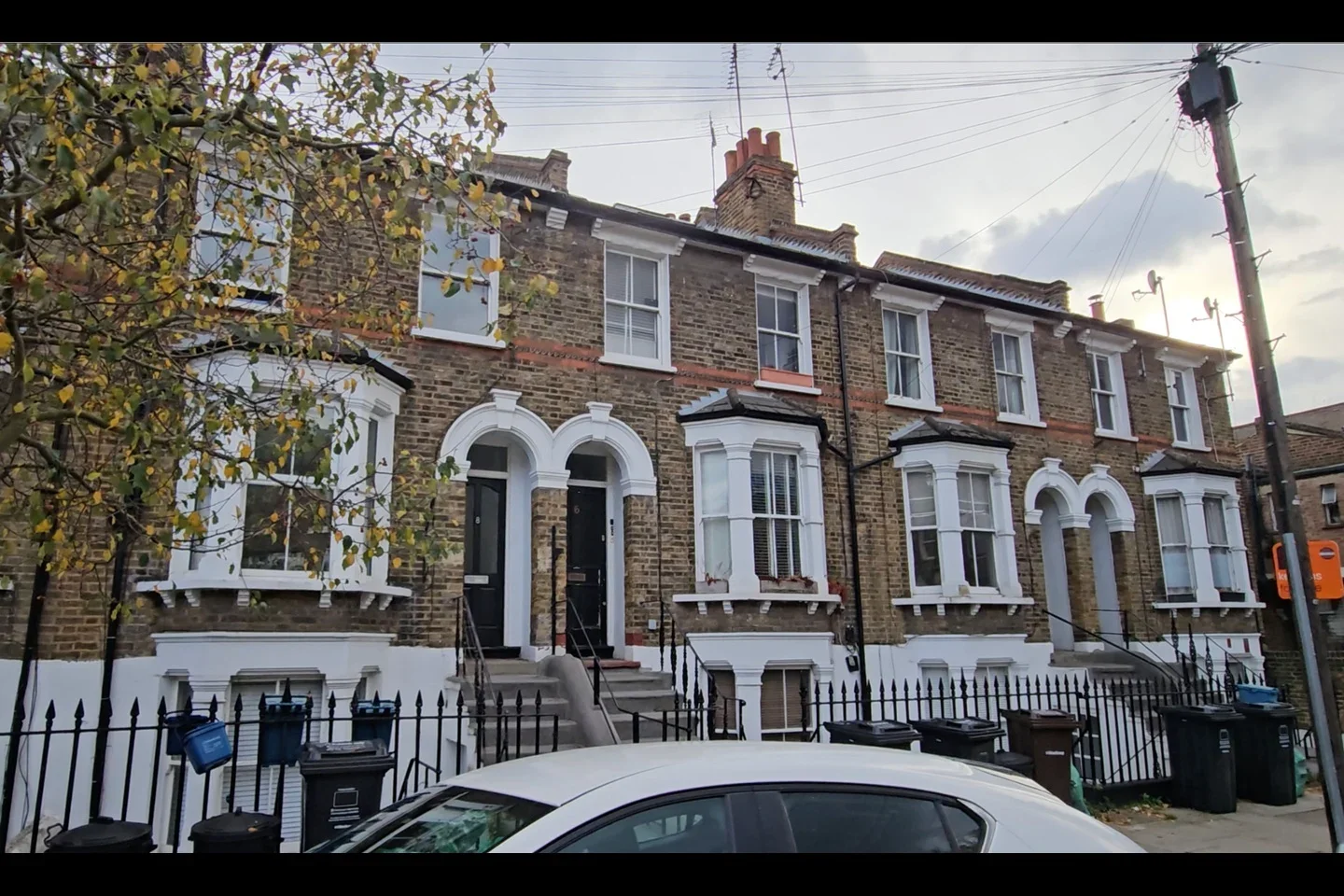 Flat Mabley Street in Greater London
