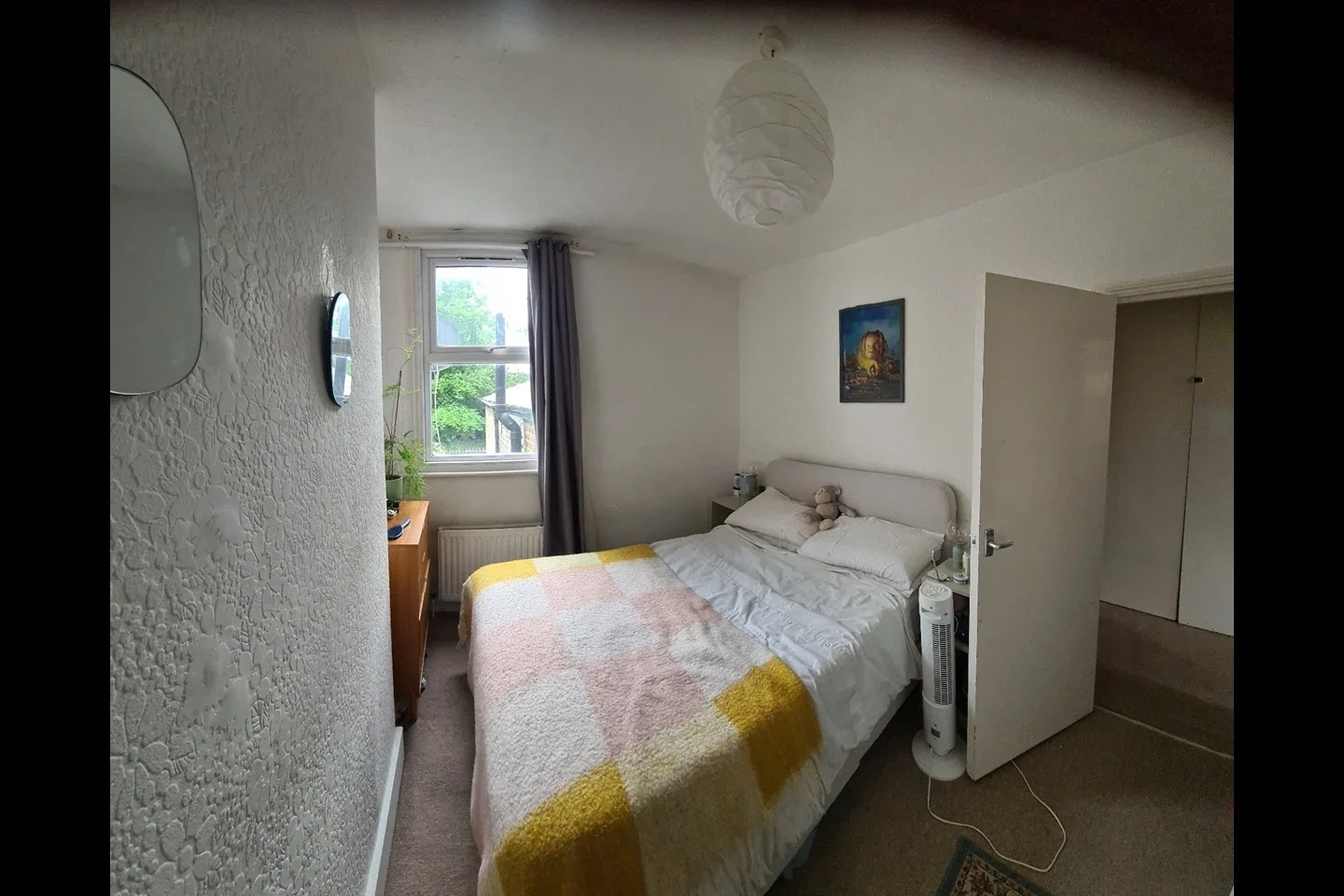 Flat Mabley Street in Greater London