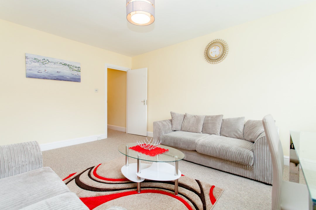 Flat Endeavour Square in Greater London