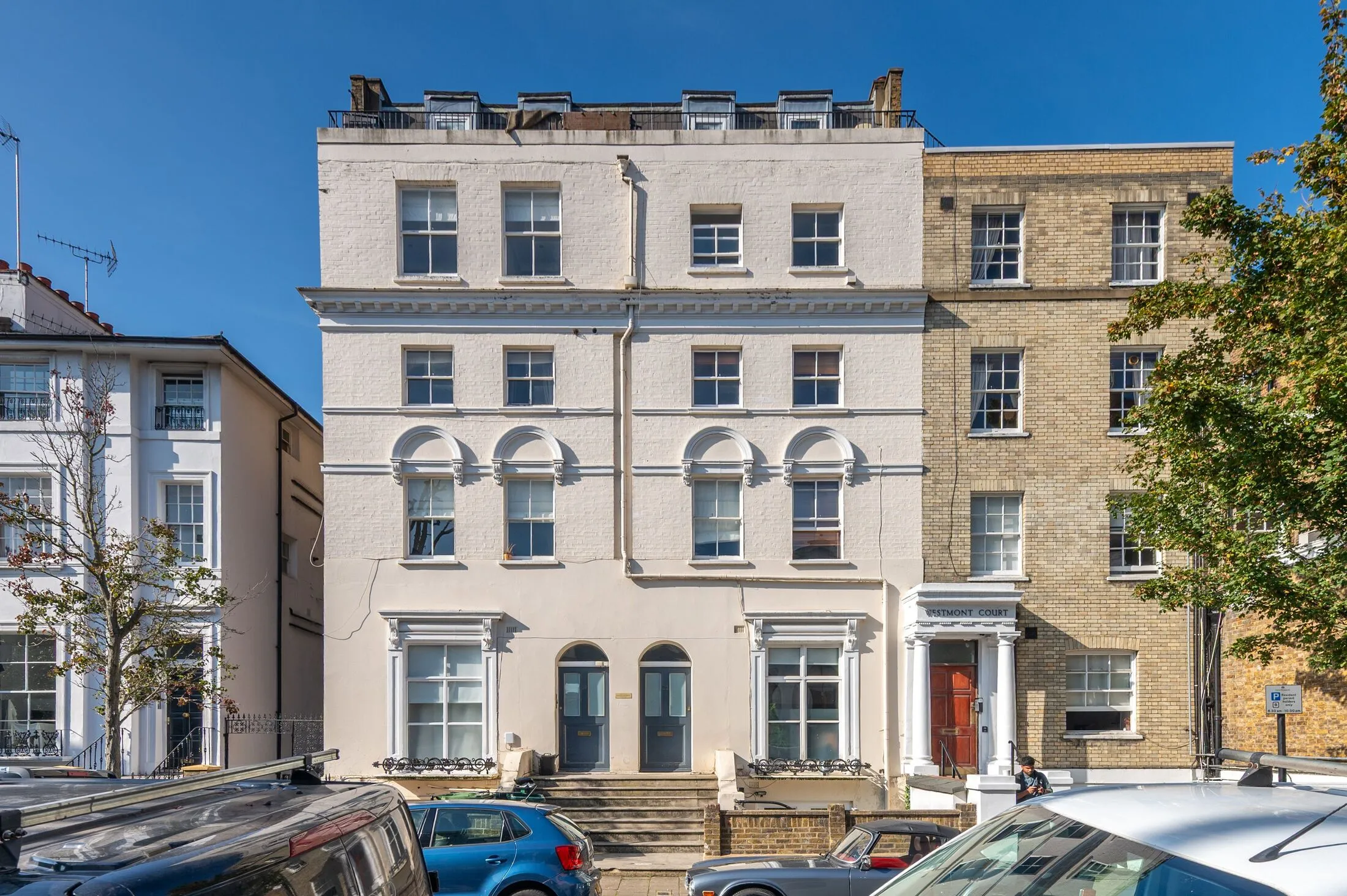 Flat Monmouth Road in City of Westminster