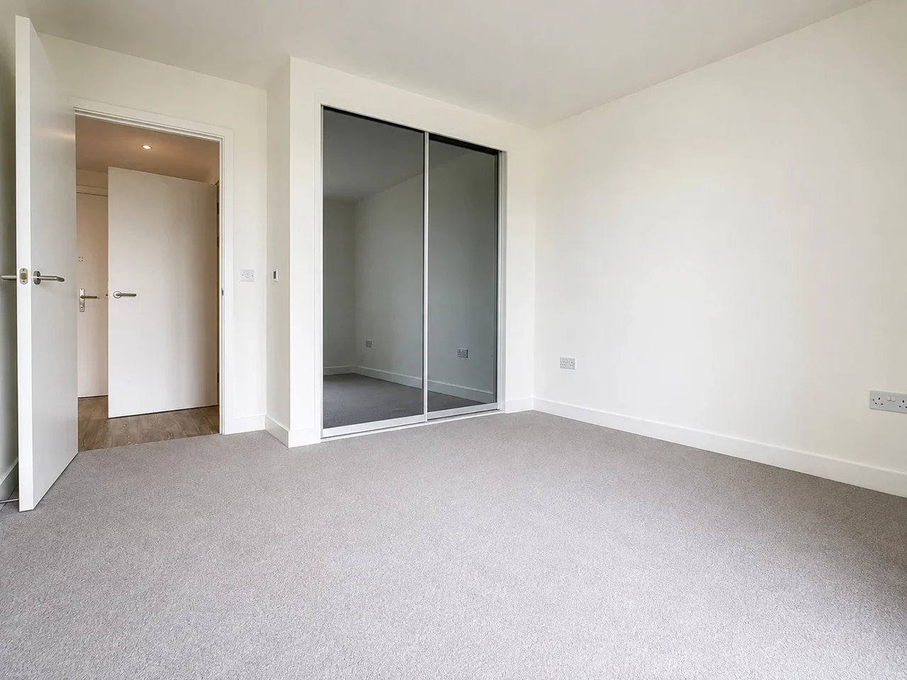 Flat Civic Street in Greater London