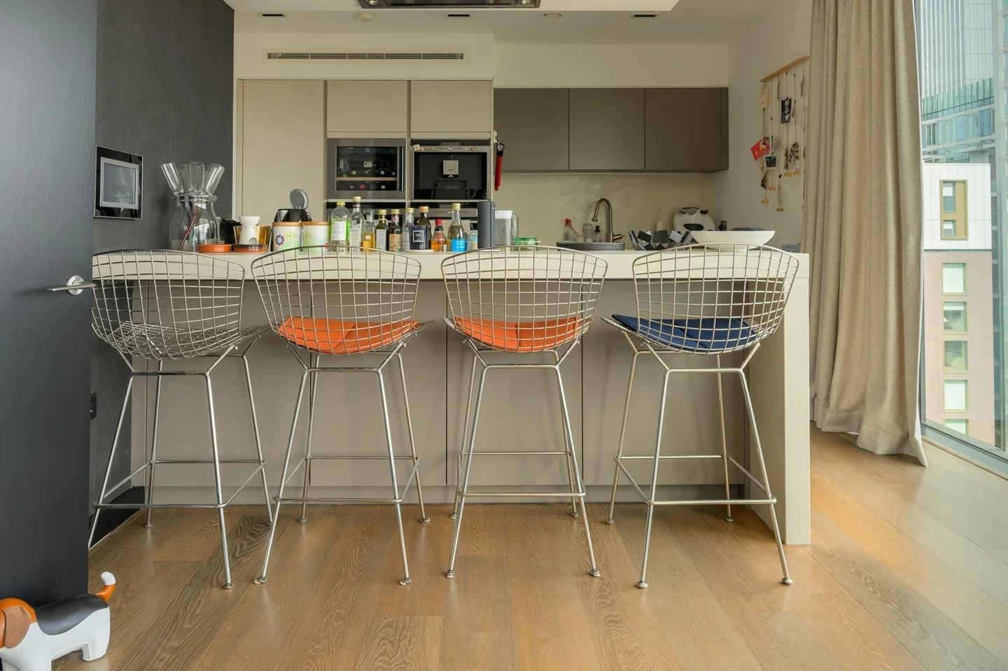 Flat Bridle Mews in Greater London