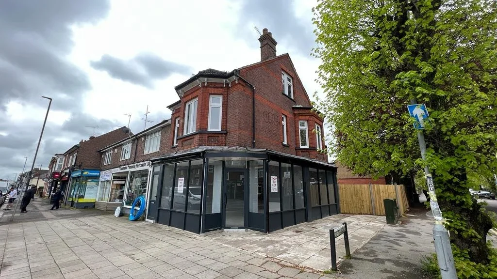 Flat High Street North in Dunstable