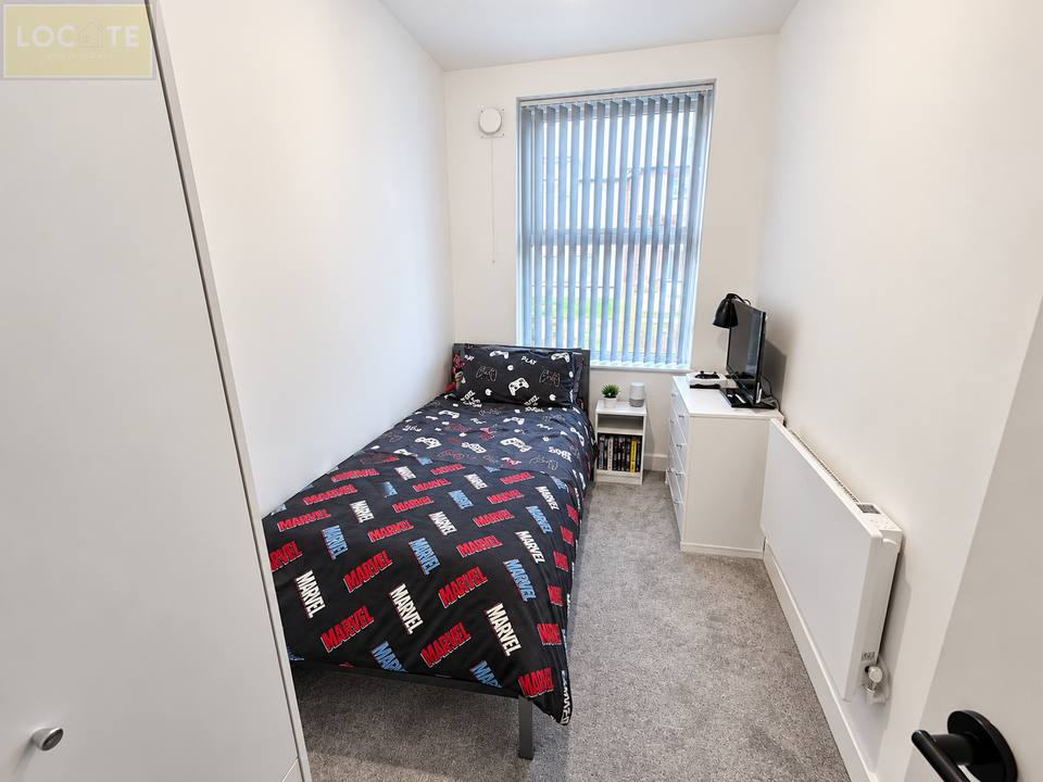Flat Crofts Bank Road in Trafford