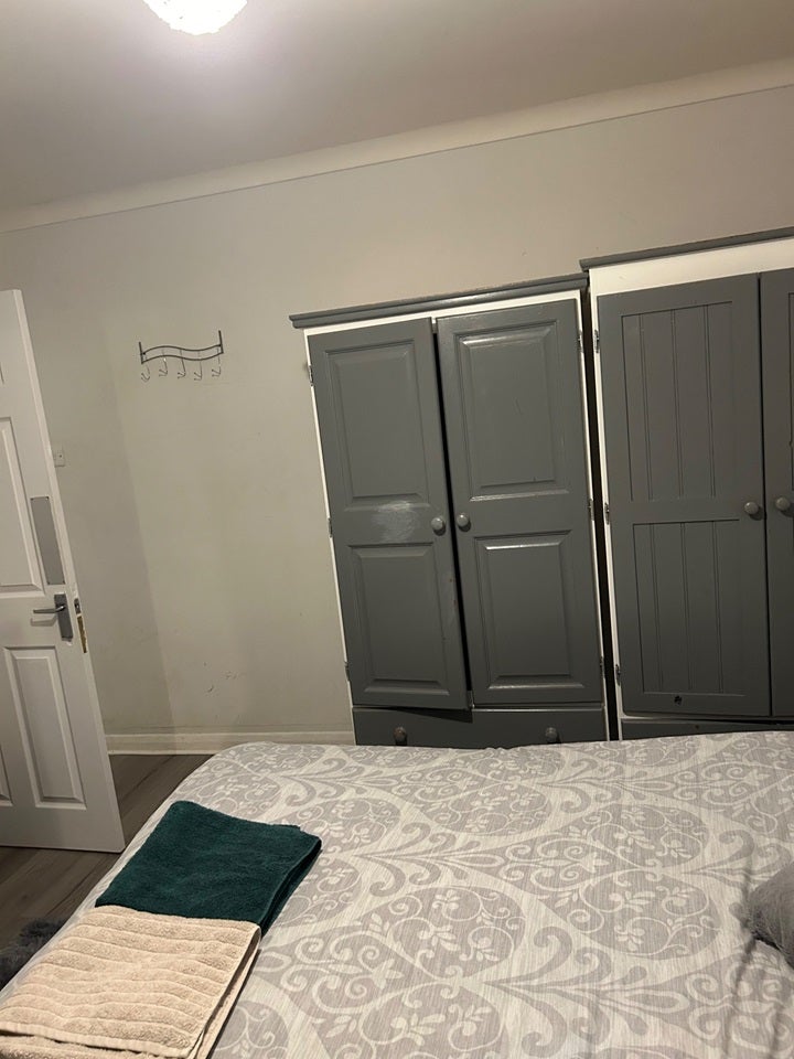 Room Meadowcroft Close in Reigate and Banstead