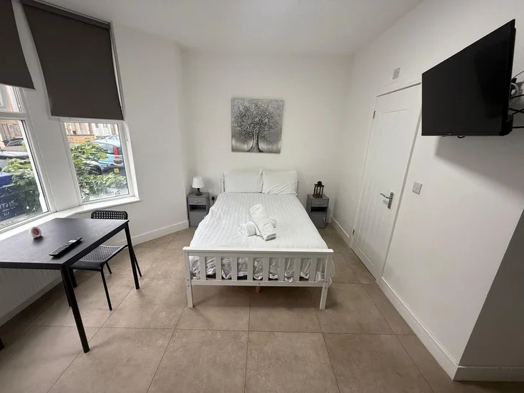 Flat Claude Road in Cardiff