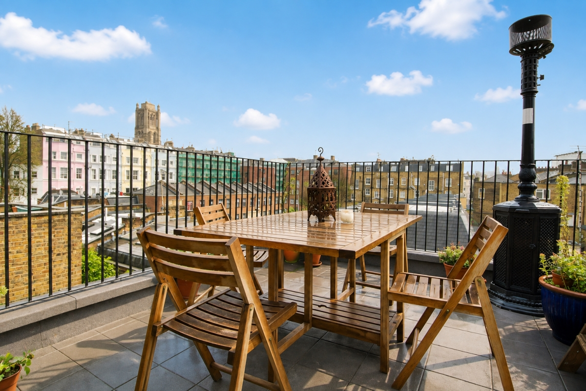 Flat Westbourne Park Road in Greater London