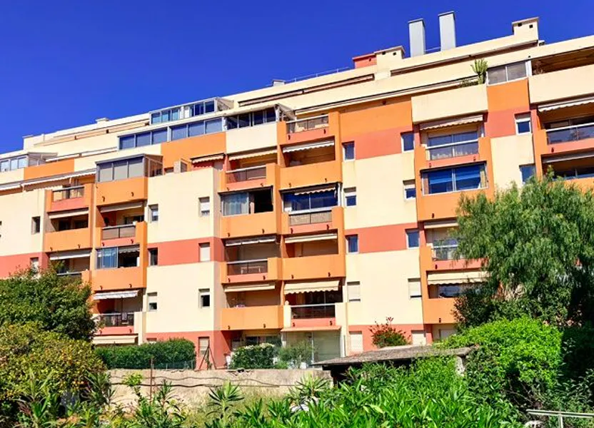 Appartement Allée des Pins à Cagnes-sur-Mer
