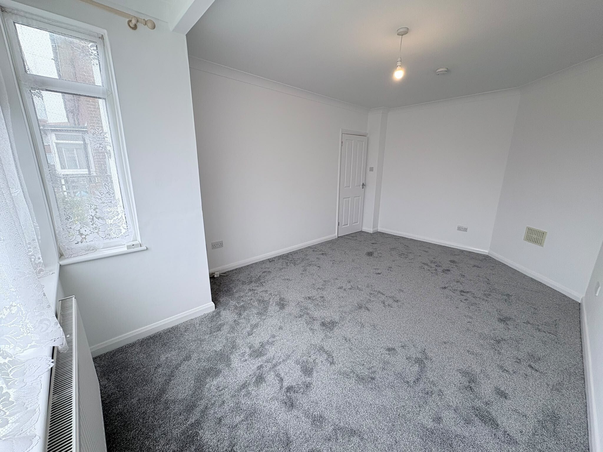Flat Gilda Crescent in Wealden