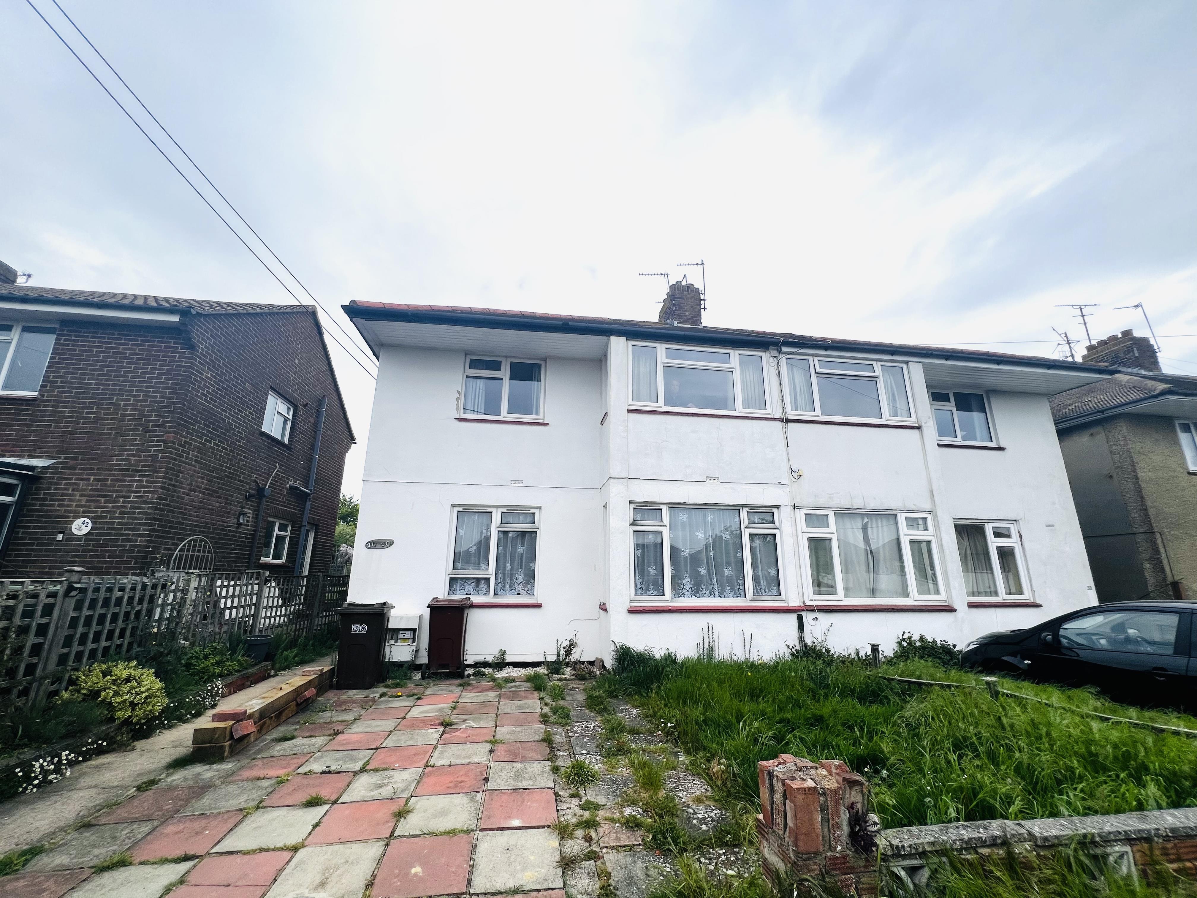 Flat Gilda Crescent in Wealden