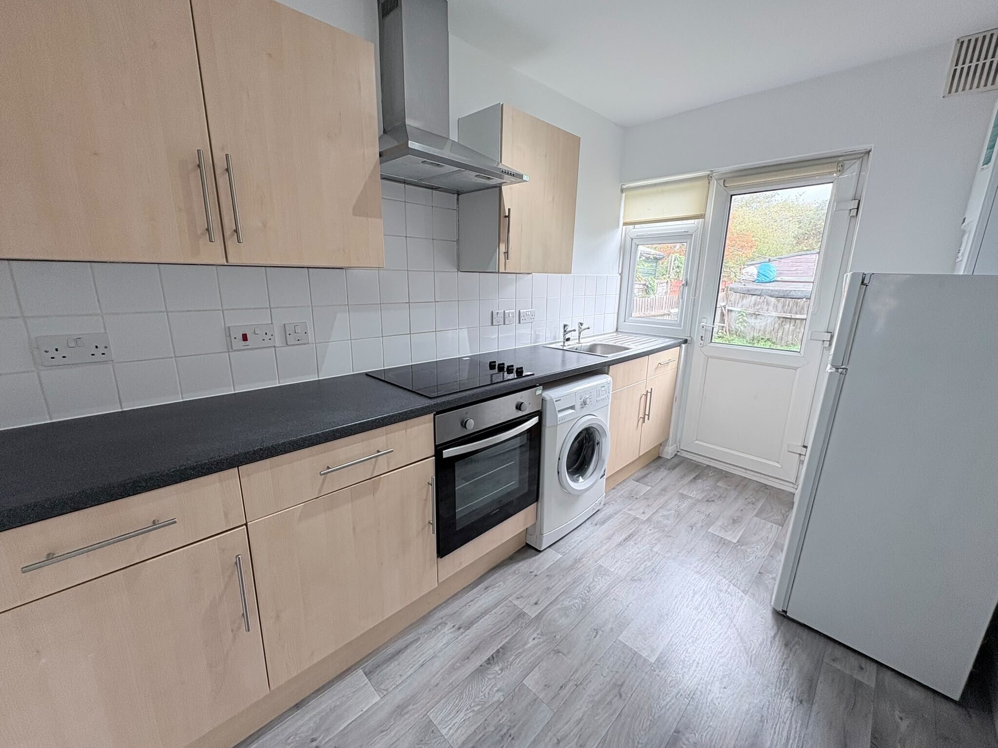 Flat Gilda Crescent in Wealden