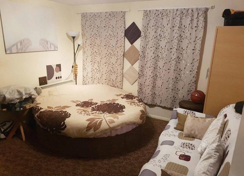 Room Harrow Road in City of Westminster