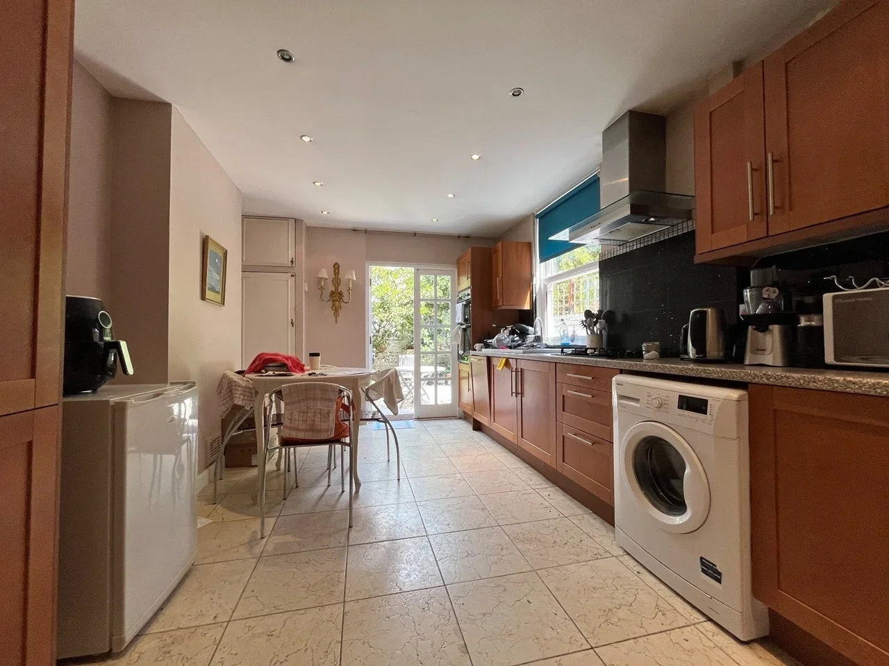 Room Latimer Road in Greater London