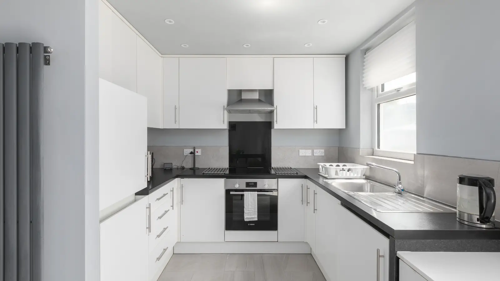 Flat Cheddington Road in Greater London