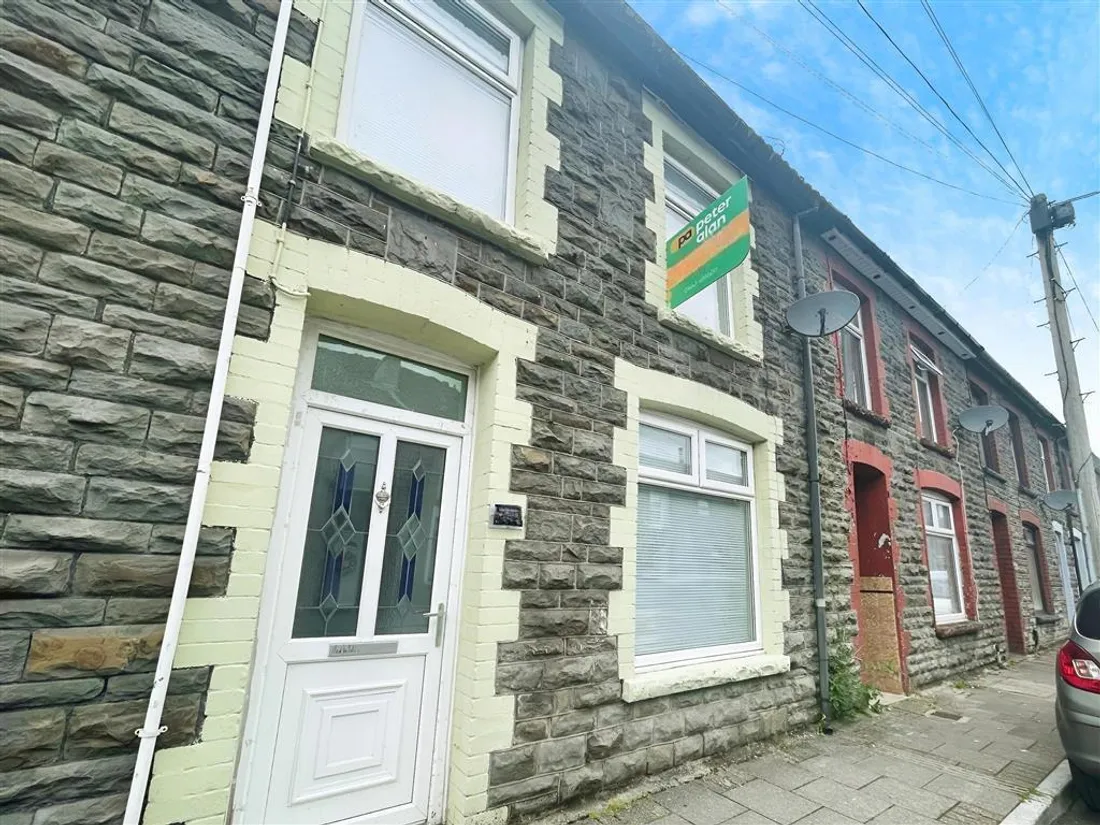 House Ynyscynon Road in Llwynypia
