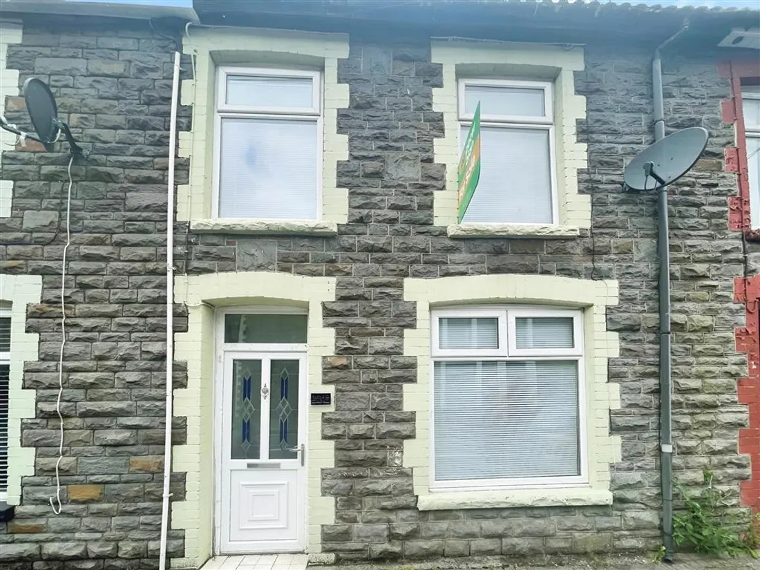 House Ynyscynon Road in Llwynypia