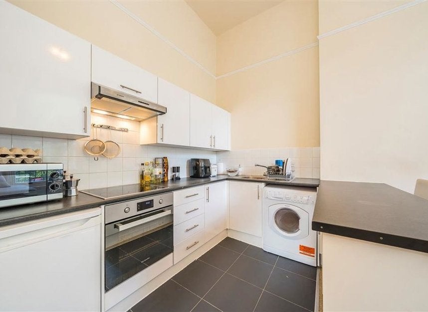 Flat Gloucester Terrace in City of Westminster