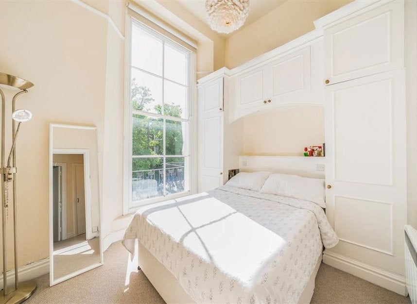 Flat Gloucester Terrace in City of Westminster