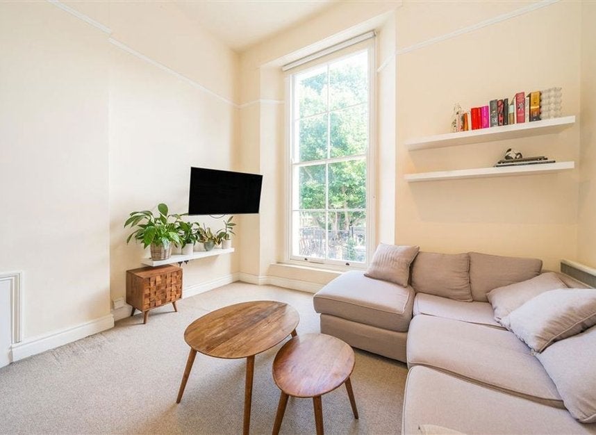 Flat Gloucester Terrace in City of Westminster