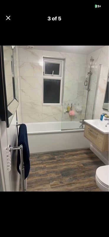 Room Dorset Road in Greater London