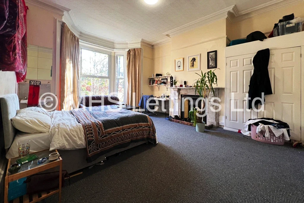 Flat Midland Passage in Leeds