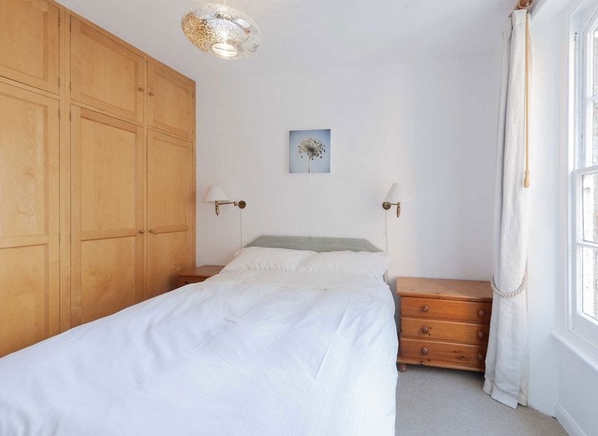 Flat Lucerne Mews in Greater London