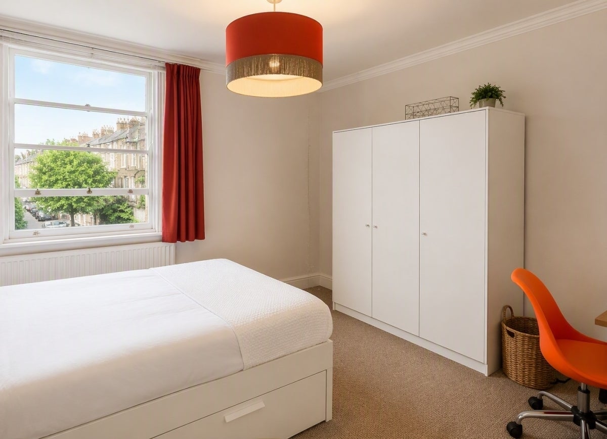 Flat Lilyville Road in Greater London