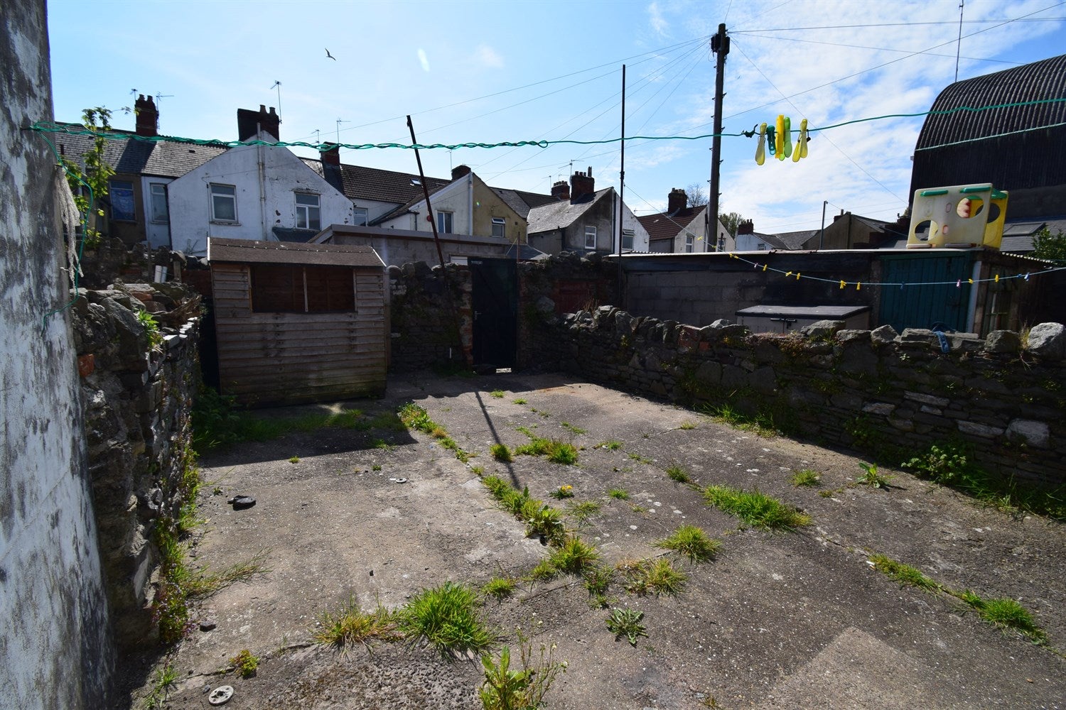 Flat Penarth Road in Cardiff
