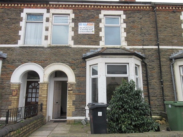 Flat Penarth Road in Cardiff