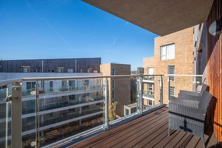 Flat Kidwells Close in Maidenhead
