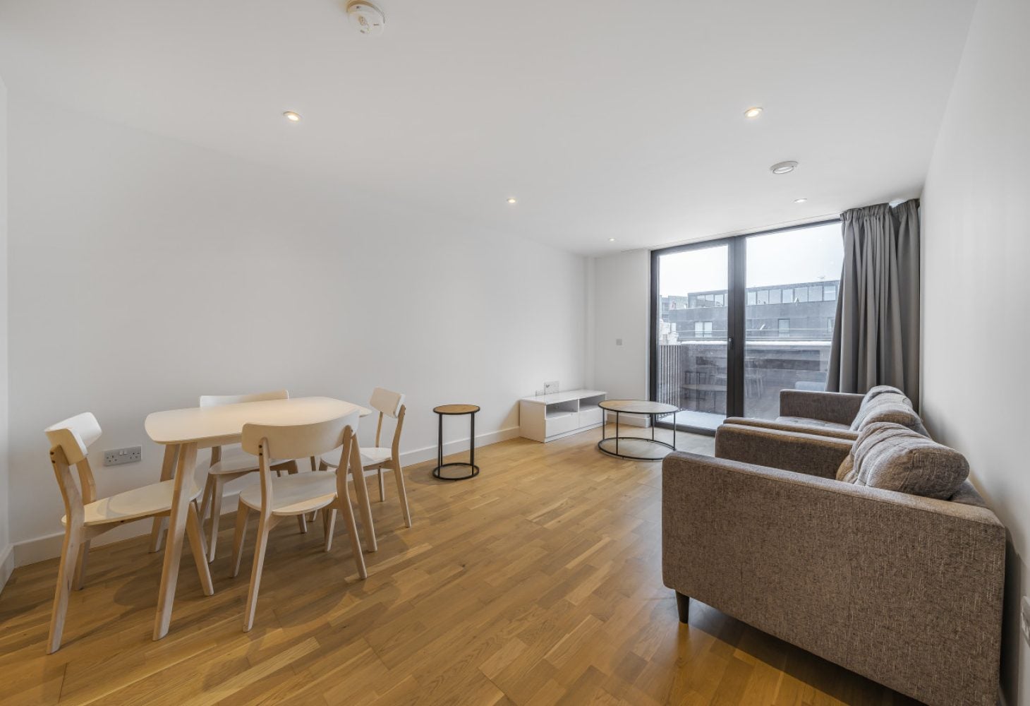 Flat Nichols Court in Chelmsford