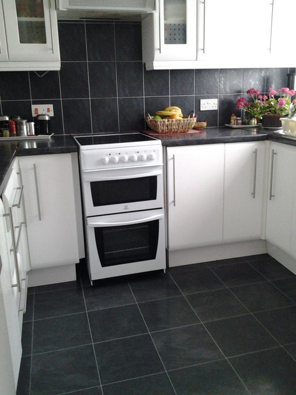 Room Pickwick Crescent in West Suffolk