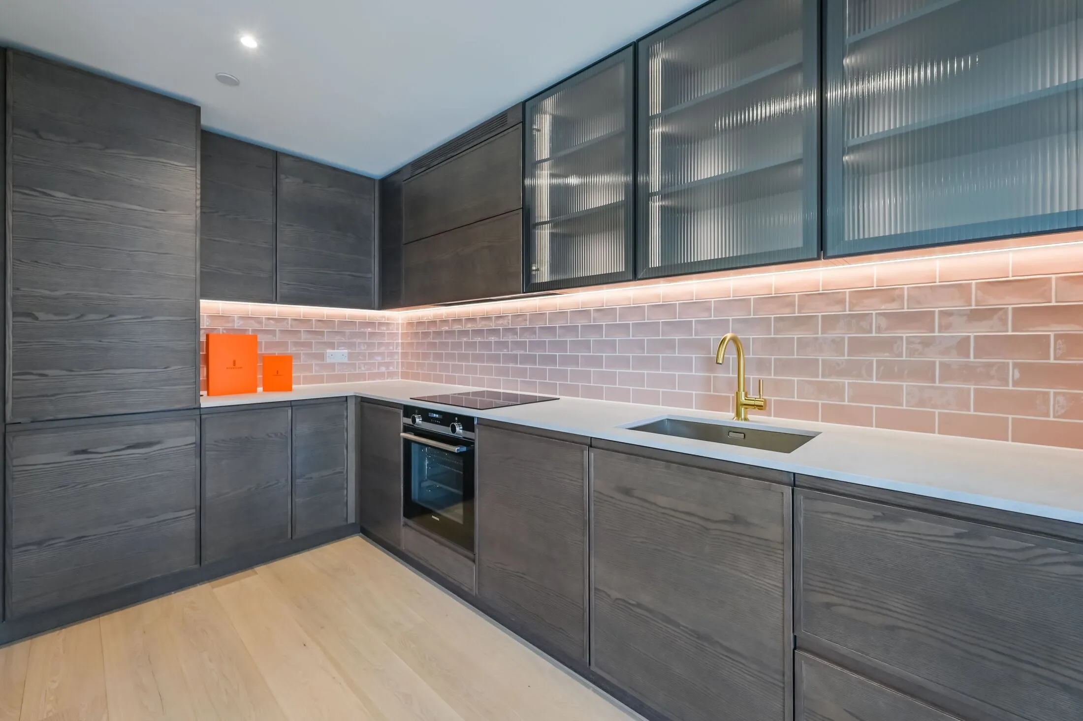 Flat Royal Crest Avenue in Greater London
