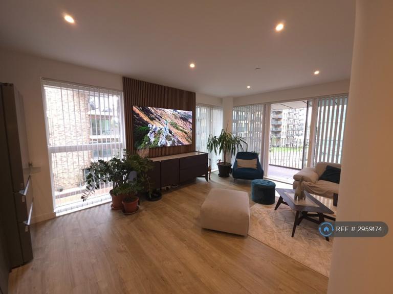 Room Anderson Road in Greater London