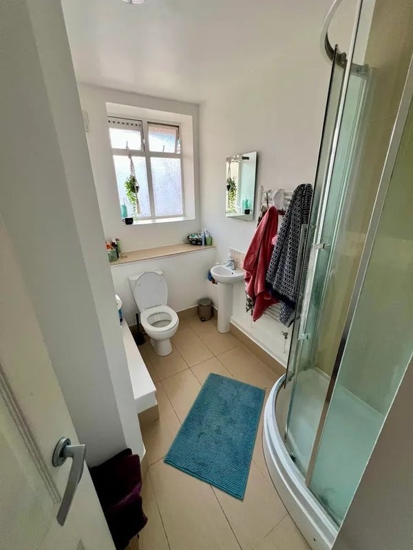 Room Three Colt Street in Greater London