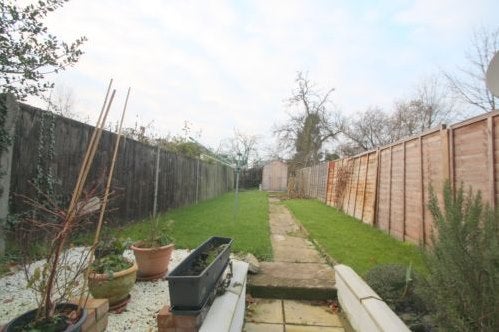 Flat Palmerston Road in Greater London