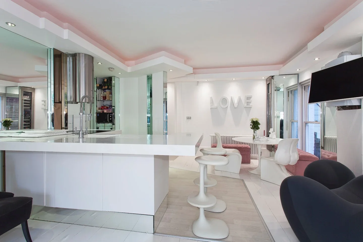 Flat Lindfield Gardens in Greater London