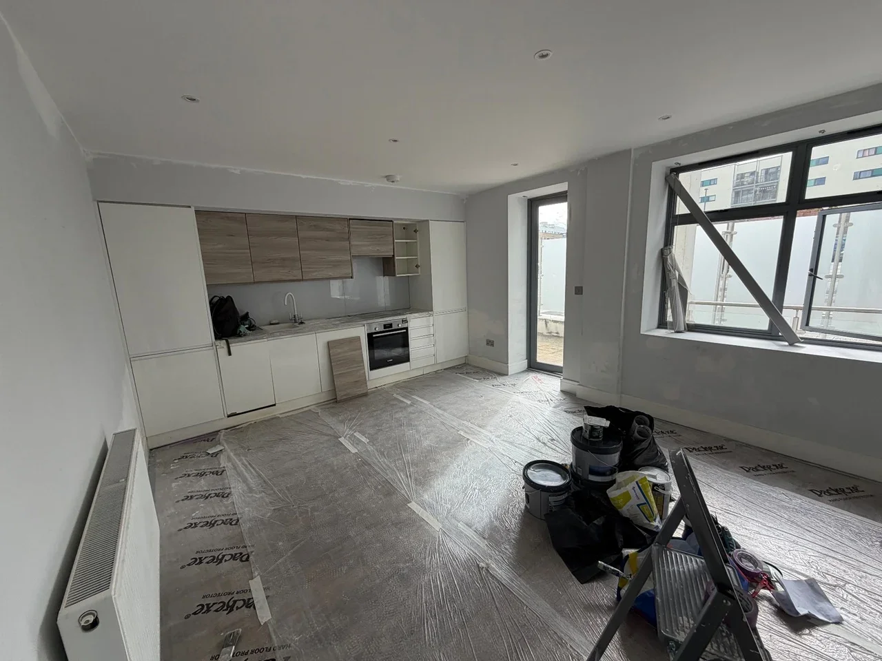 Flat Burdett Road in Greater London