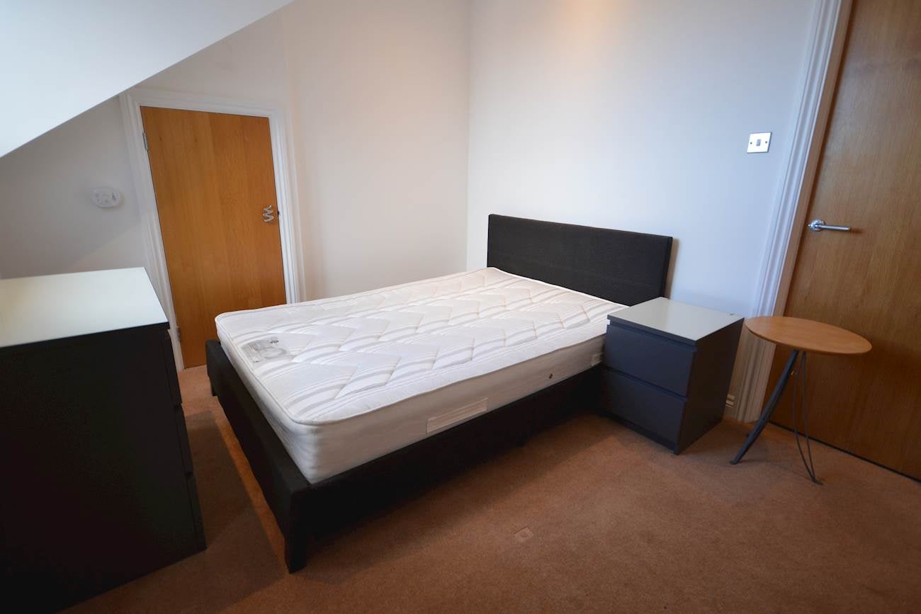 Flat Osborne Villas in Newcastle upon Tyne