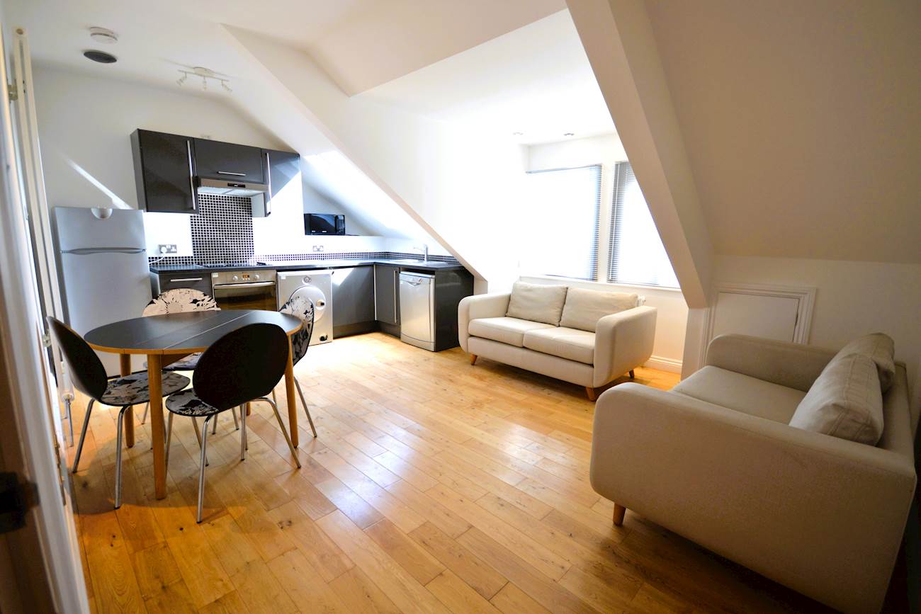 Flat Osborne Villas in Newcastle upon Tyne
