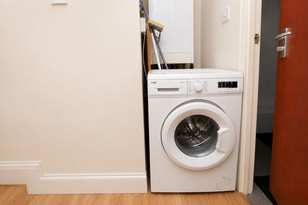 Room Cranbrook Park in Greater London