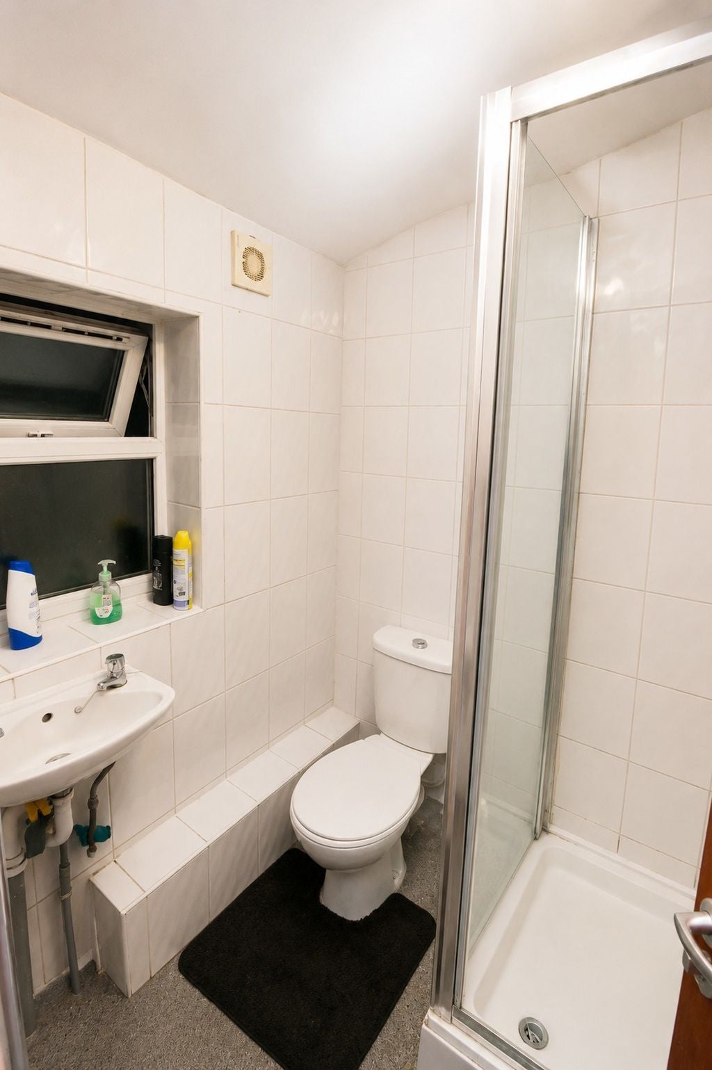 Room Cranbrook Park in Greater London