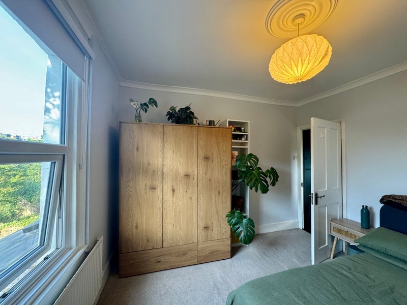 Room Bradley Gardens in Greater London