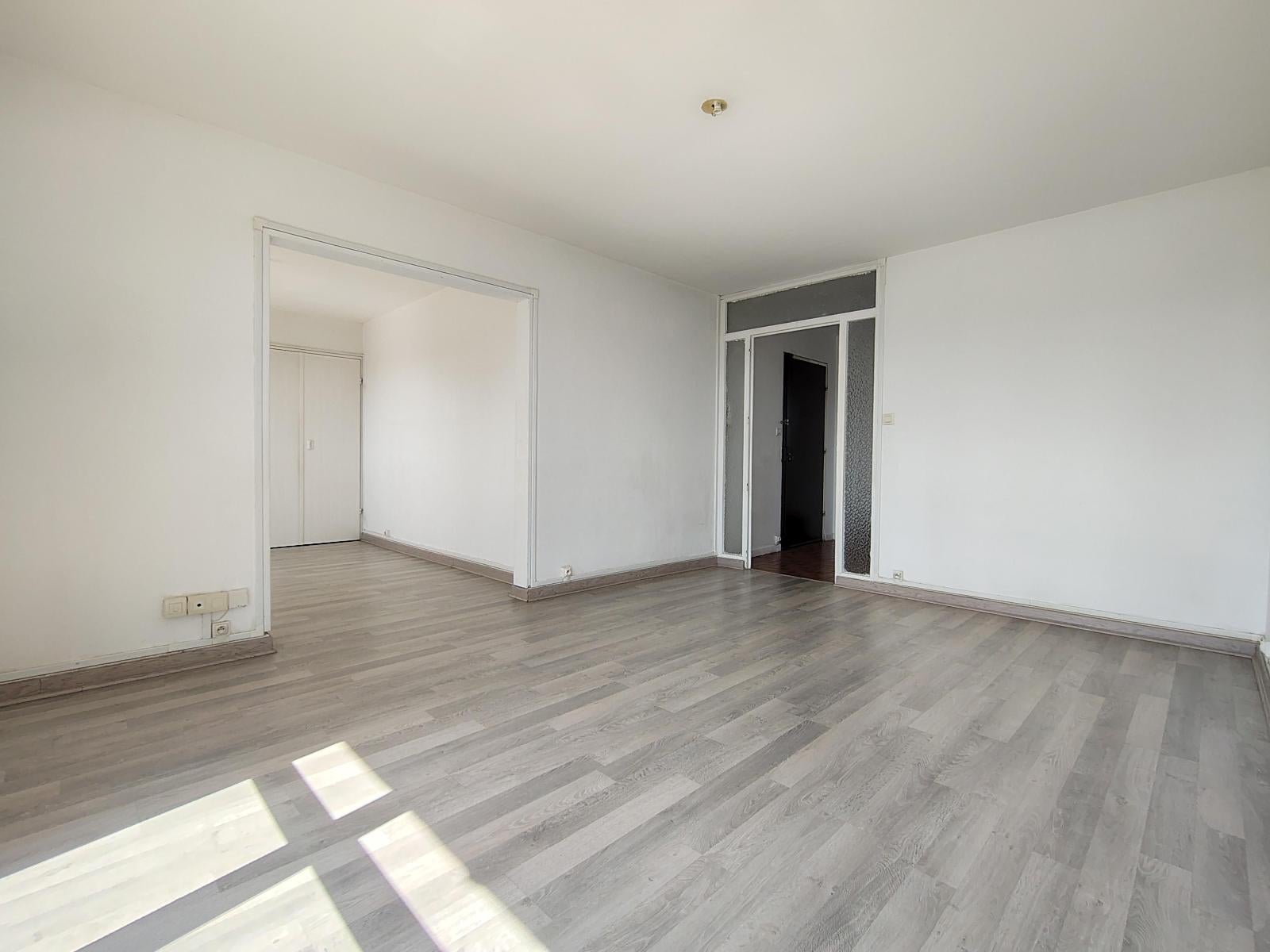 Appartement Place George Sand à Rillieux-la-Pape