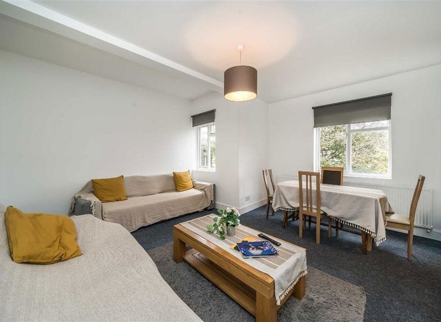 Flat Bonnington Square in Greater London